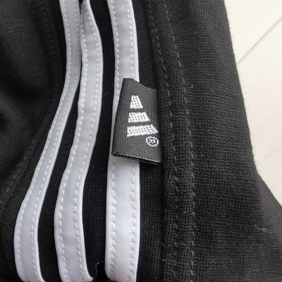Nwt 3 stripes adidas logo crop tank top - Picture 8 of 8